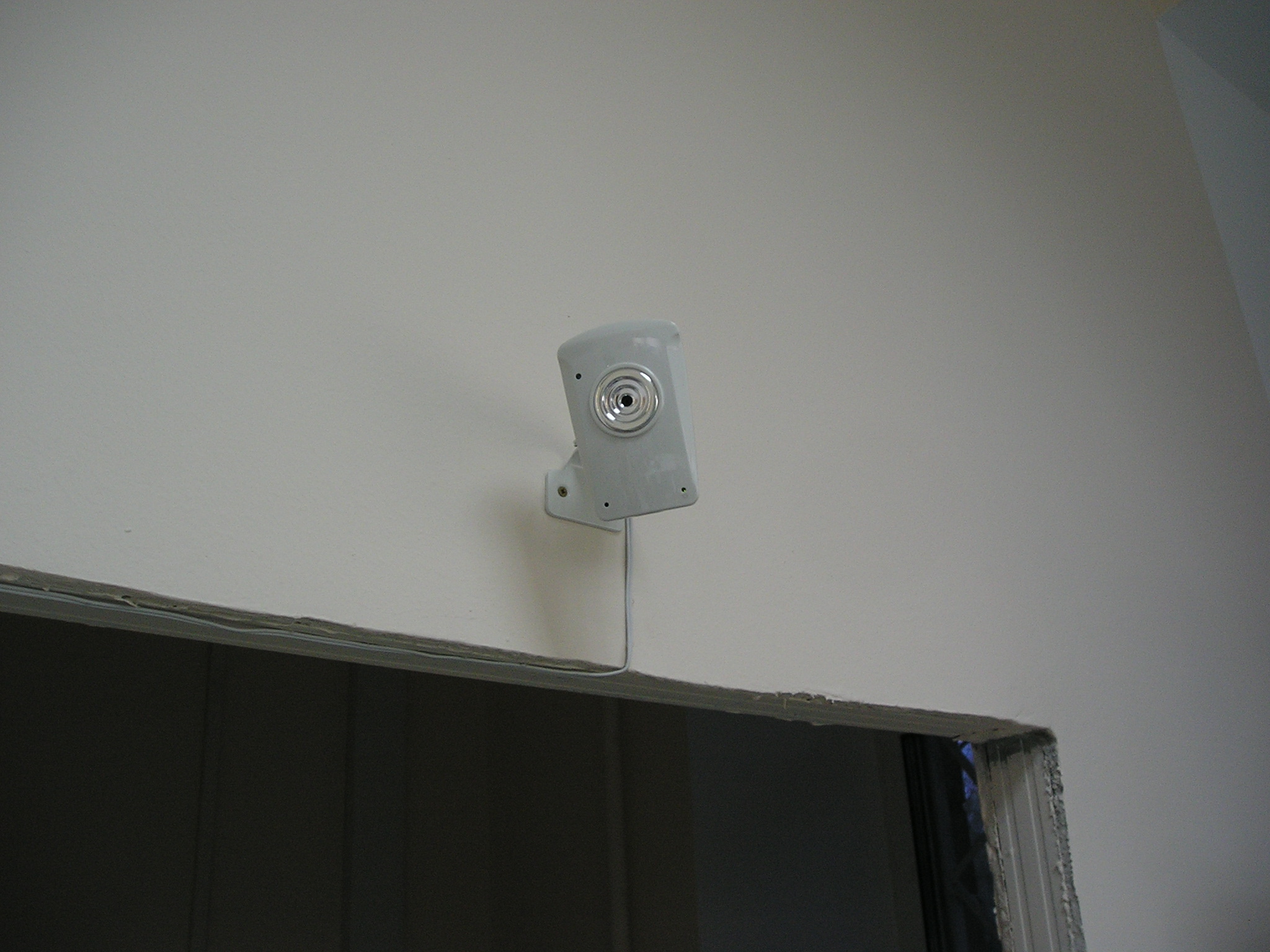 монтаж камеры Линк-222 на стене