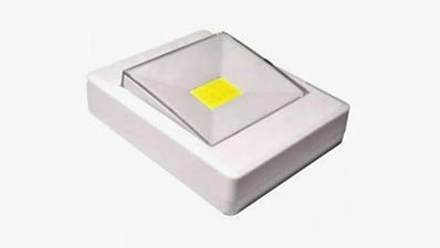 Светодиодный настенный светильник на магните на батарейках Светодиодный настенный светильник на магните на батарейках